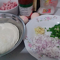 给女儿做的健康美味早餐——《茄汁肉末披萨饼》的做法图解1