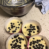 巧克力夹心杯子蛋糕的做法图解4