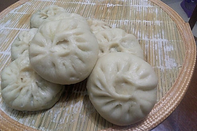 白菜肉包子