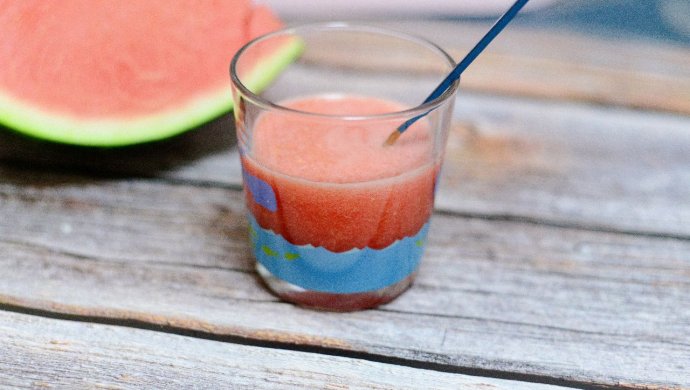 清凉解暑西瓜汁