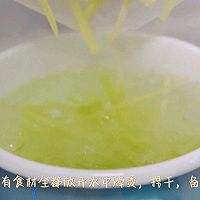 #刘畊宏女孩减脂饮食#青笋胡萝卜炒平菇的做法图解2