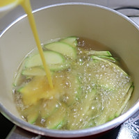 轻食套餐：日式素炒乌冬 & 西葫芦蛋花汤的做法图解9