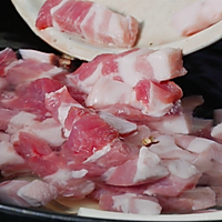 四川樱桃红烧肉：不用一滴酱油，做经典四川红烧肉！的做法图解2