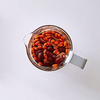红枣桂圆枸杞红糖水的做法图解5