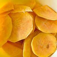 红薯蒸米饭的做法图解1