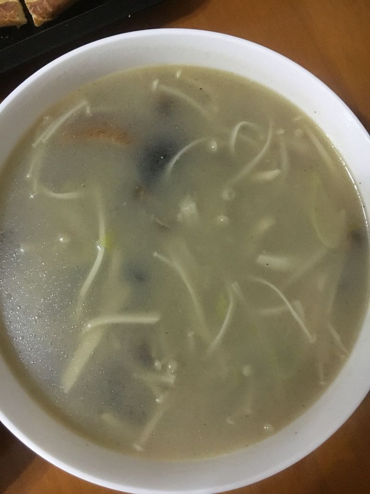 杂菌海参汤的做法