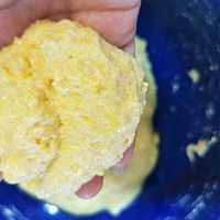 #轻食季怎么吃#玉米面饼子的做法图解7