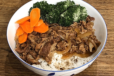 日式肥牛饭
