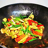 #换着花样吃早餐#尖椒炒干鱿鱼的做法图解8