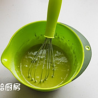 抹茶草莓蛋糕卷的做法图解4