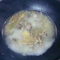 天麻乳鸽汤的做法图解4