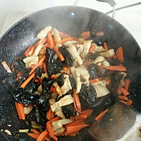 胡萝卜炒肉～健康饮食的做法图解5