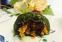 青团花式撩法--咸蛋黄肉松青团的做法