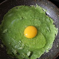 #童年不同样，美食有花样#翡翠蛋饼的做法图解6
