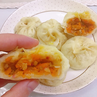 胡萝卜牛肉馅包子