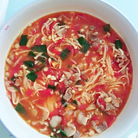 番茄羊肉金针菇汤的做法图解2