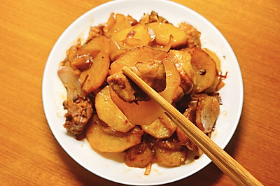 麻辣土豆烧鸡块