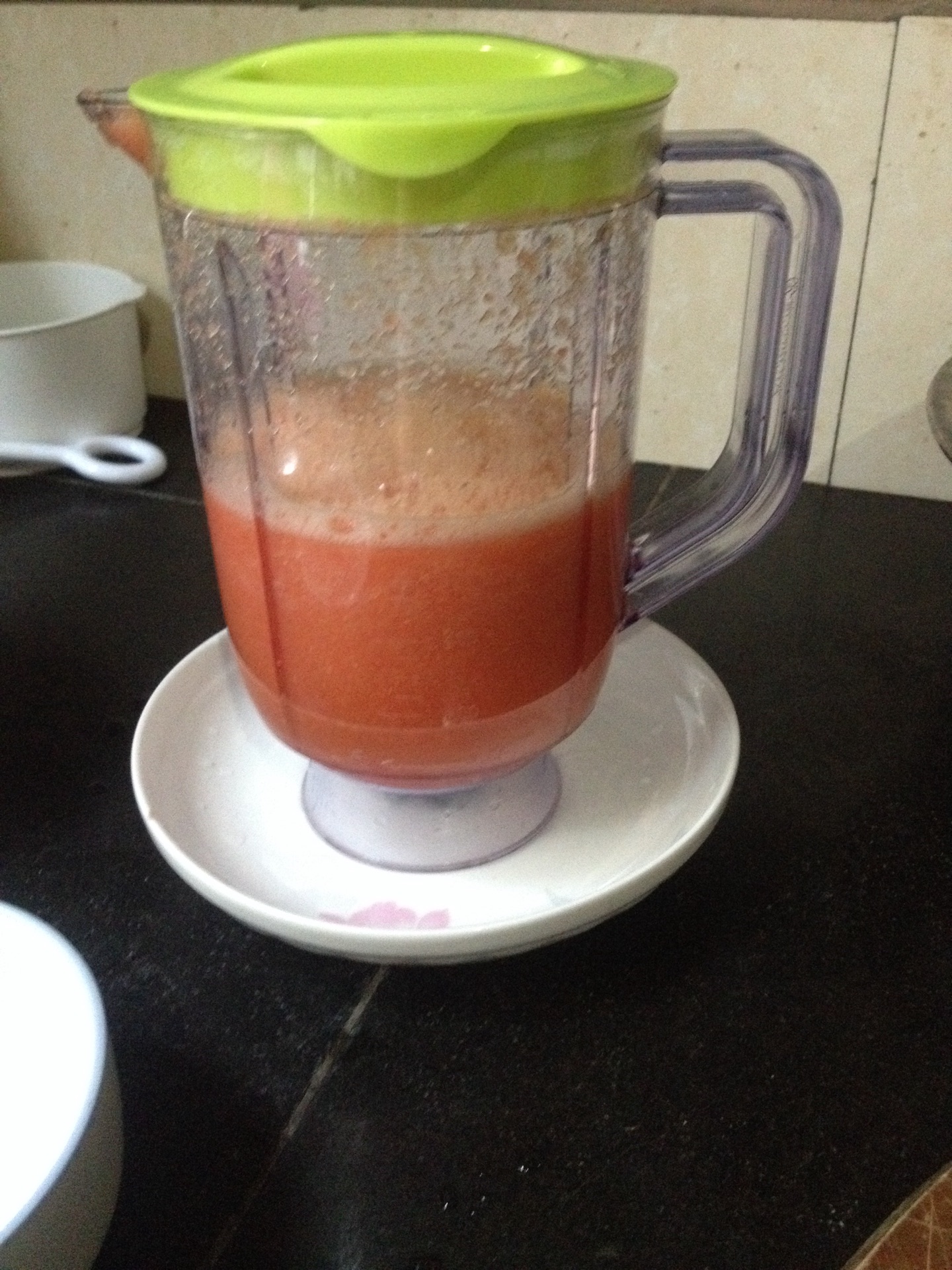 胡萝卜苹果汁怎么做_胡萝卜苹果汁的做法_圆圆开心厨房_豆果美食