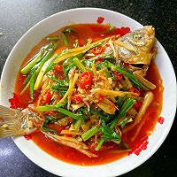 #一蔬一饭皆告白#葱葱鲫鱼的做法图解8