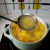 黄桃黄桃，一半煮糖水，一半做果酱的做法图解5