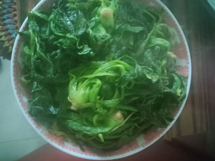 水煮菠菜的做法