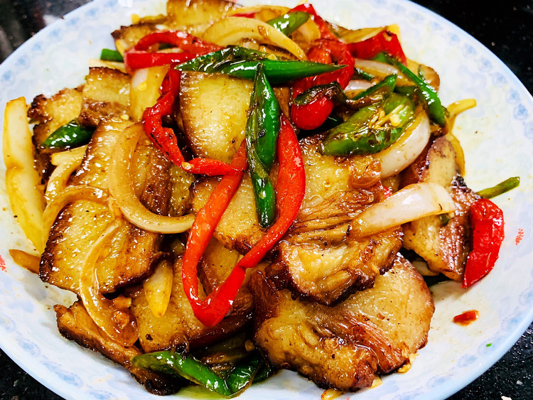 辣炒猪头肉的做法