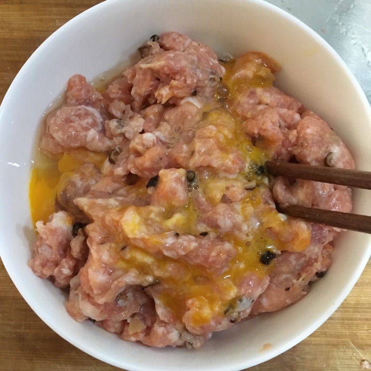 宝宝辅食－鲜蔬肉圆的做法图解3