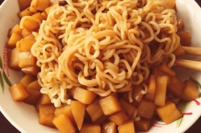 土豆丁方便面