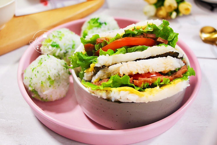 米饭三明治和西兰花饭团的做法