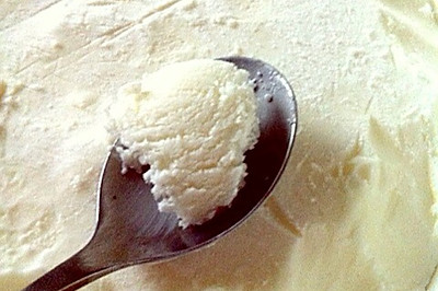 纯奶冰淇淋