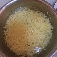 青椒土豆丝的做法图解2