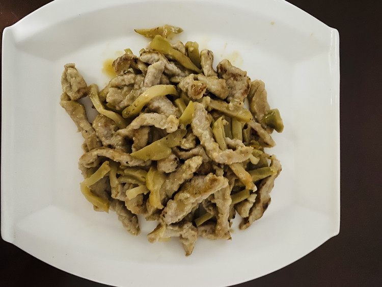 榨莱丝炒肉的做法