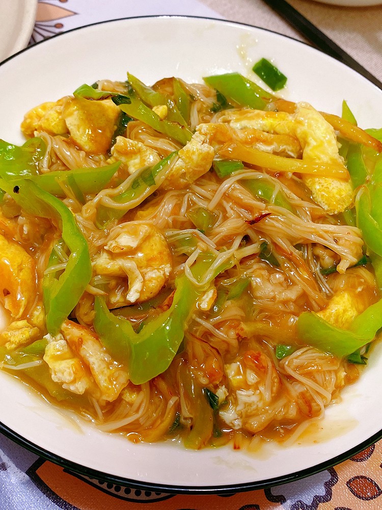 青椒金针菇炒蛋的做法