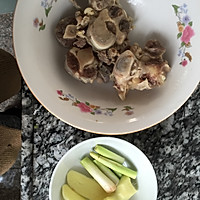 番茄土豆牛尾巴汤的做法图解2