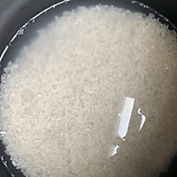 高颜值又营养的紫薯蒸米饭的做法图解3