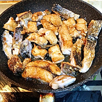 鲢鱼炖豆腐的做法图解2