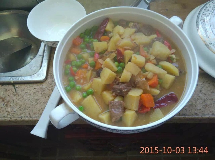 炖牛腩的做法