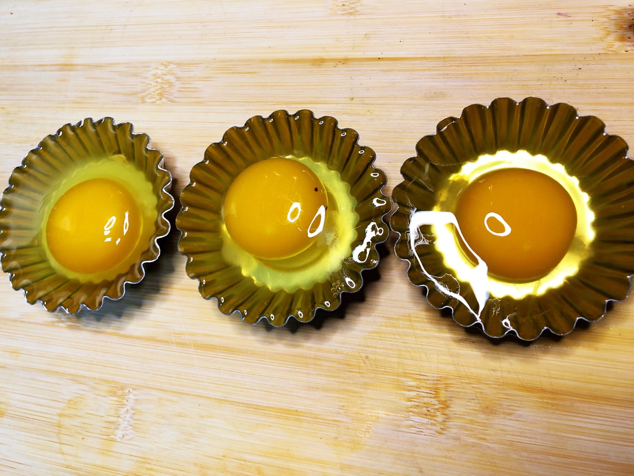 黄金太阳蛋的做法_【图解】黄金太阳蛋怎么做如何做好吃_黄金太阳蛋家常做法大全_冰妈厨房_豆果美食