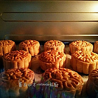 广式【白莲蓉蛋黄月】的做法图解8