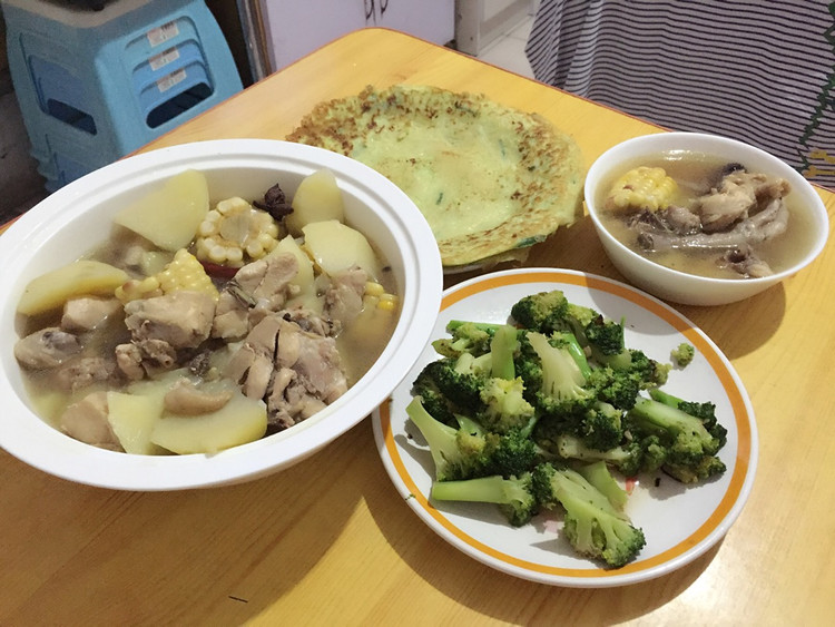 玉米土豆炖鸡的做法