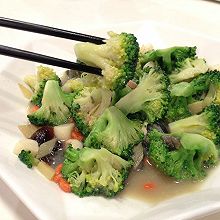 上汤皮蛋西兰花