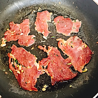 香煎嫩牛肉的做法图解5
