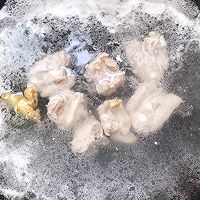 海底椰麦冬莲子排骨汤的做法图解1