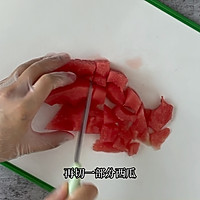 秋日小确幸——西瓜气泡水，留存一抹夏意的做法图解2