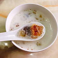 牛奶桃胶皂角米炖雪燕的做法图解8