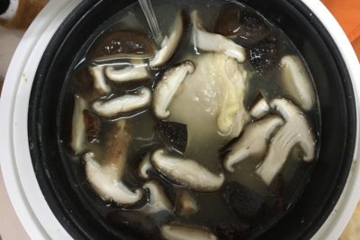 简易电饭锅鸡腿汤