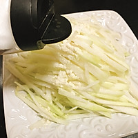 凉拌苤蓝 减肥瘦身低脂去火凉菜 夏季快手家常菜的做法图解2