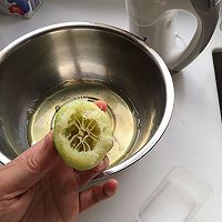 柠檬戚风蛋糕的做法图解4
