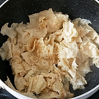 #味达美名厨福气汁，新春添口福#小炒腐竹韭菜的做法图解4