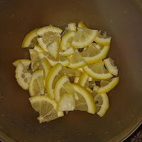 蜂蜜柚子柠檬茶的做法图解2